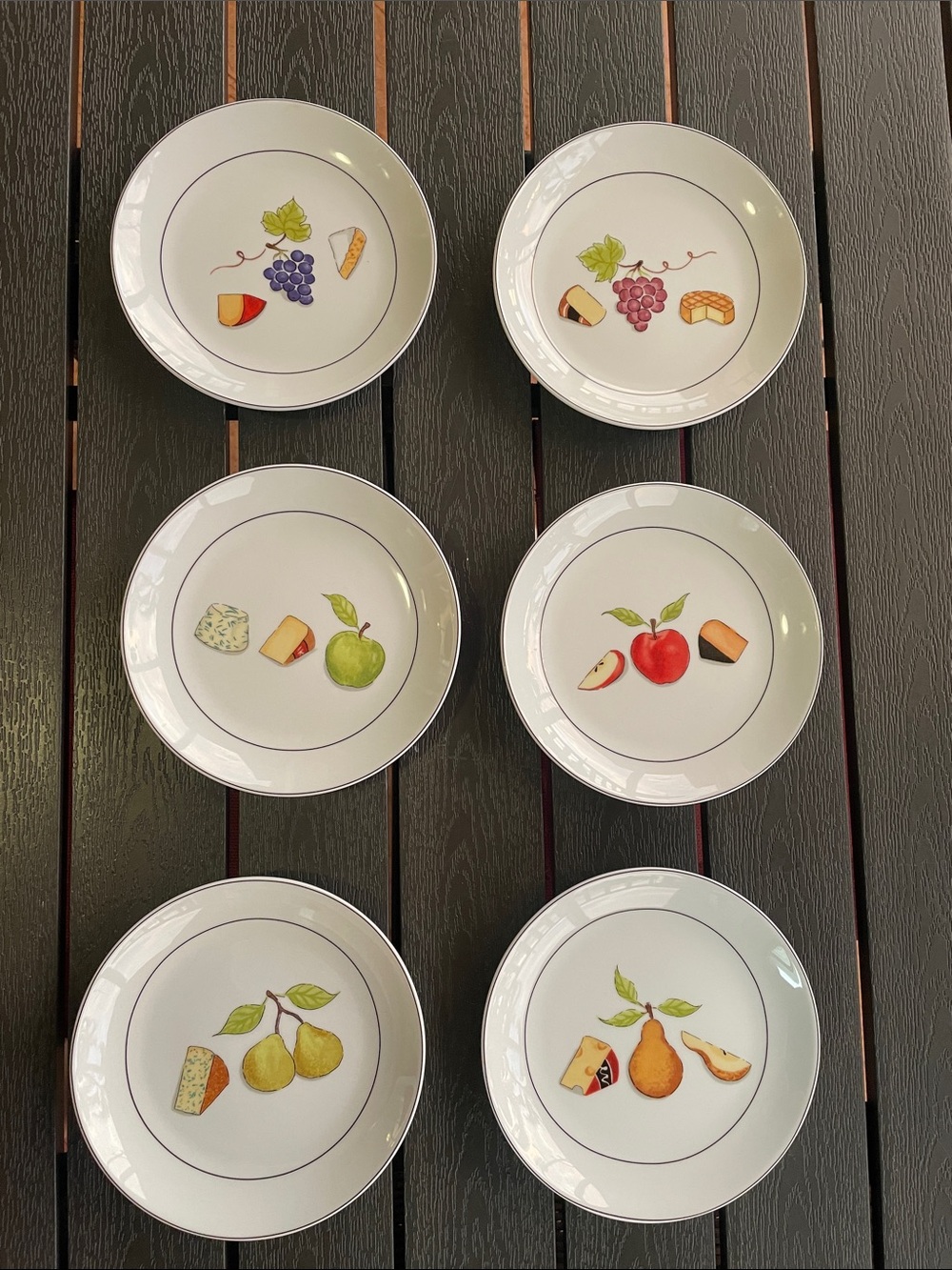 Crate&Barrel White Fruit & Cheese Accent Dessert Plates, Set of 6